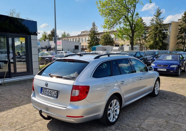 Skoda Superb cena 35600 przebieg: 239700, rok produkcji 2012 z Ostrów Lubelski małe 562